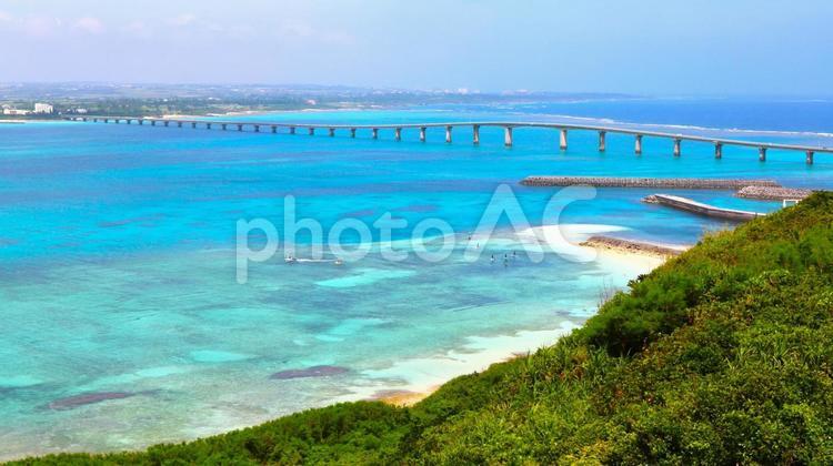 海を渡る橋を眺める 沖縄,宮古島,観光の写真素材