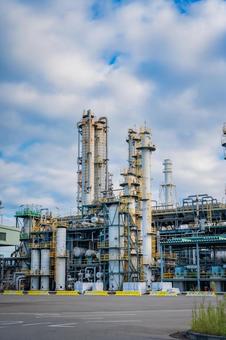 愛媛　工場地帯の青空 工場,愛媛,四国の写真素材