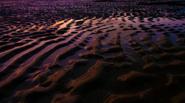 波に映る朝 波に映る朝の写真