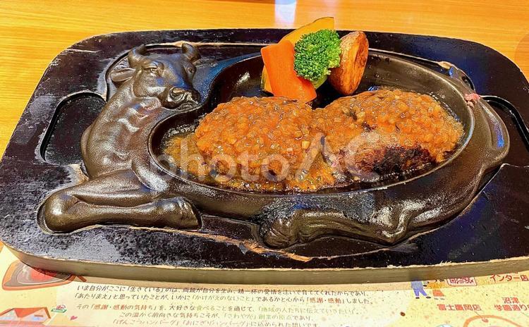 静岡、さわやか、炭焼きハンバーグ ハンバーグ,静岡,炭焼きの写真素材