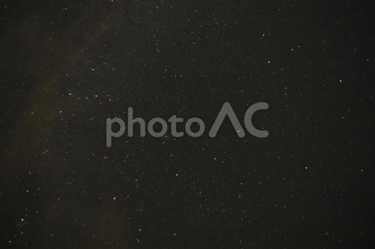 雲のかかった星 星,夜空,夜の写真素材