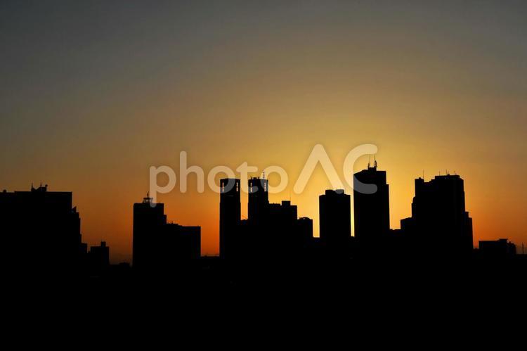 新宿夕景（ズーム） 夕景,シルエット,新宿の写真素材