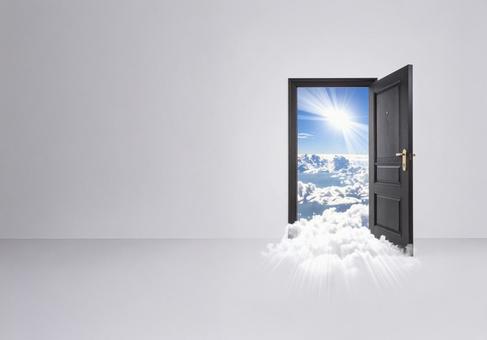 雲の扉から広がる未来 雲の扉から広がる未来の写真