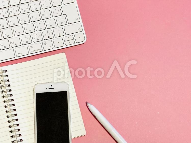 ビジネス・学習イメージ（ピンク背景） ビジネス,仕事,勉強の写真素材