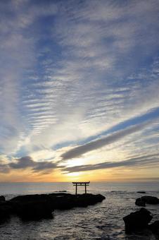 大洗磯前神社の夜明け 鳥居,風景,自然の写真素材