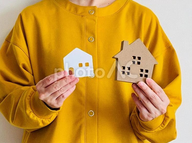 住み替え・二拠点生活をする女性 住み替え,女性,引越の写真素材
