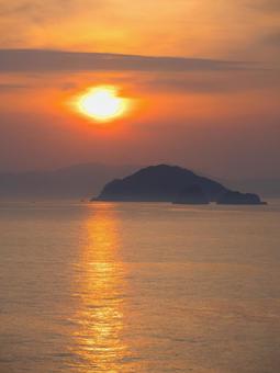 船上からの朝日 朝焼け,海,風景の写真素材