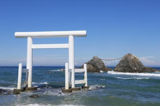 白い鳥居 白い鳥居 海,夏,旅行の写真素材