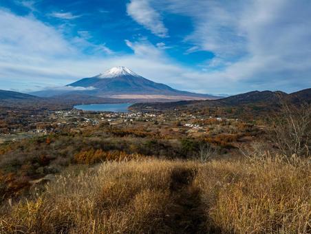 高指山から望む富士山と山中湖 富士山,山中湖,秋の写真素材