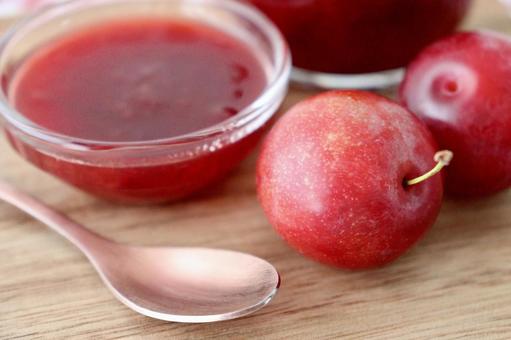Plums and plum jam, JPG Plums and plum jam, JPG