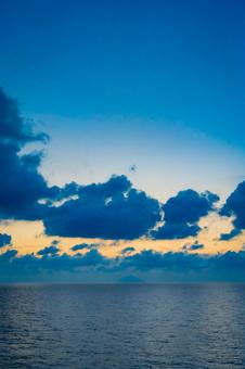 日本海　フェリーからの風景の写真