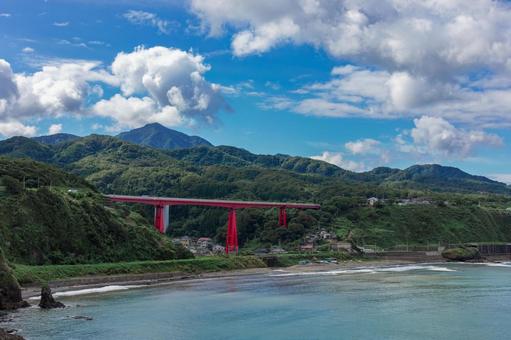 恋人岬から眺める米山大橋と霊峰米山 恋人岬から眺める米山大橋と霊峰米山 米山,霊峰米山,恋人岬の写真素材