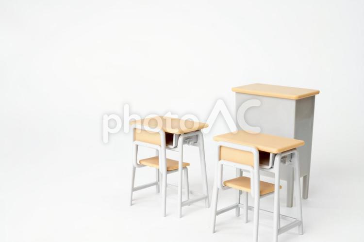 学校の教壇と机 試験,テスト,入試の写真素材