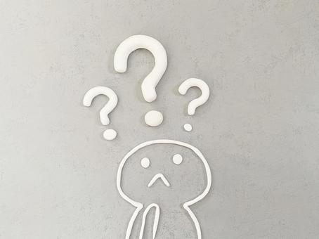 疑問の人（はてな3つ）明るめver はてな,疑問,見上げるの写真素材