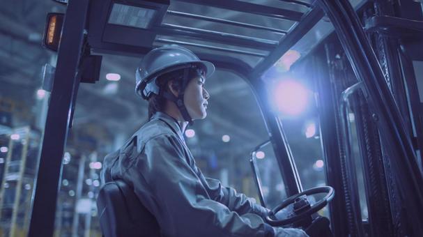 フォークリフト運転作業の写真