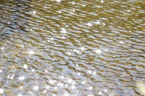 水面のキラキラ 水面,キラキラ,反射の写真素材