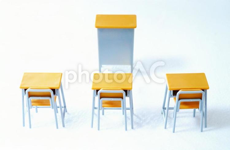 教室の風景⑦（俯瞰） 教室,学校,机の写真素材