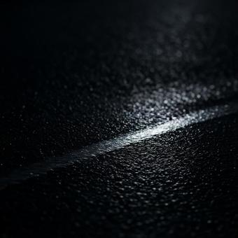 濡れ路面の銀反射 濡れ路面の銀反射の写真