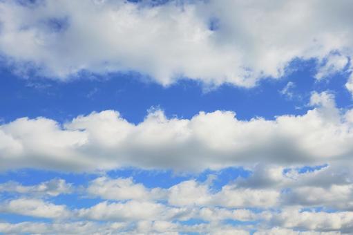 青空と雲 青空と雲,晴れた空,晴天の写真素材