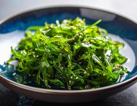 美味しそうなわかめの和え物 美味しそうなわかめの和え物の写真