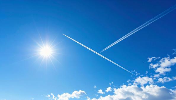 飛行機雲と青空 飛行機雲と青空の写真