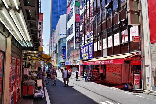 秋葉原2025夏　総武線高架北側電気街 秋葉原,jr山総武線,高架下の写真素材