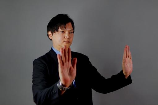 ビジネスマンの拒否ジェスチャー ビジネスマンの拒否ジェスチャーの写真