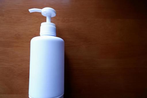 Pump bottle, JPG Pump bottle, JPG