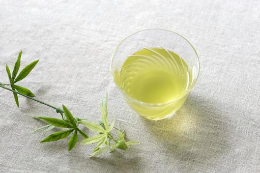 冷茶+植物 冷茶+植物 冷茶,緑茶,時計草の写真素材