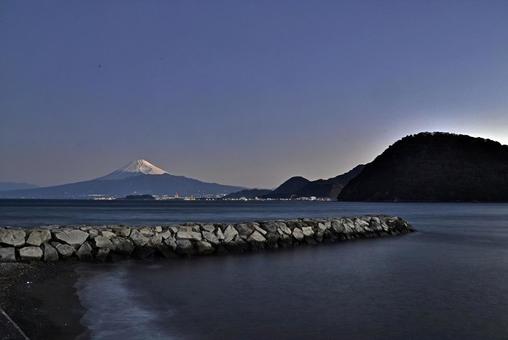 Photo, numazu, suruga bay, breaking dawn, 