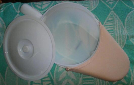 差込便器 差込便器,補助用品,ポータブルトイレの写真素材