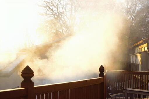 野焼きの煙  2 煙,朝,靄の写真素材