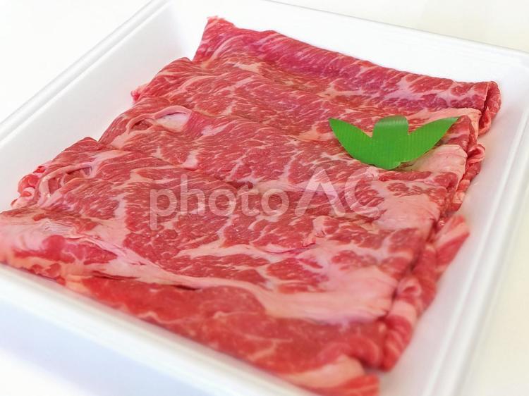 パックに入ったすき焼き用のお肉 お肉,しゃぶしゃぶ,すき焼きの写真素材