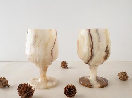 オニキスのゴブレット 食器,ゴブレット,ワイングラスの写真素材