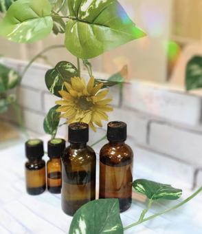 サロン仕様 ラージサイズの精油ボトル サロン仕様 ラージサイズの精油ボトル アロマ,アロマオイル,ボトルの写真素材