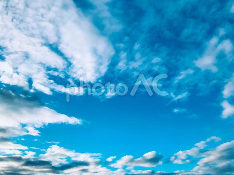流れる雲21 雲,空,青の写真素材