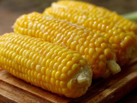ゆでとうもろこしの写真