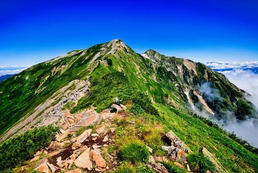 北アルプスの後立山連峰の鹿島槍ヶ岳 北アルプスの後立山連峰の鹿島槍ヶ岳 北アルプス,後立山連峰,鹿島槍ヶ岳の写真素材