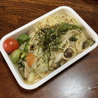 海苔がけ柚子胡椒パスタ弁当 柚子胡椒,パスタ,麺の写真素材