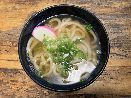 素うどん/ネギ/かまぼこ(その② 素,うどん,やわめんの写真素材