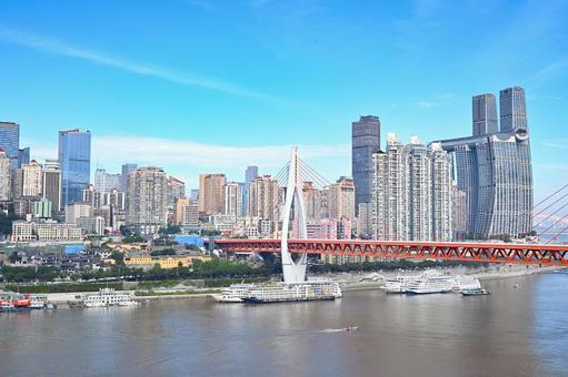 重慶・千廝門大橋と長江 重慶,千廝門大橋,長江の写真素材