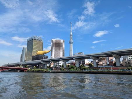 隅田川から見た東京スカイツリー 隅田川から見た東京スカイツリー 東京スカイツリー,吾妻橋,スーパードライホールの写真素材