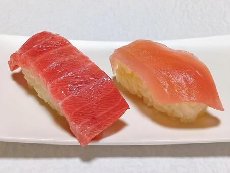 中トロ・マグロ　握り寿司　赤酢シャリ 中トロ,マグロ,握り寿司の写真素材