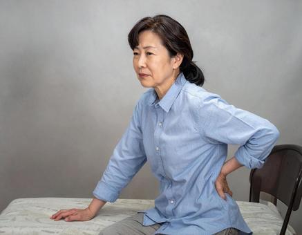 腰が痛い 腰が痛いの写真