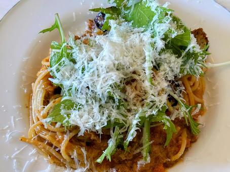 濃厚ミートソースとチーズ香るパスタ 濃厚ミートソースとチーズ香るパスタ パスタ,野菜,にんじんの写真素材