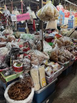 山積みの乾燥食品 山積みの乾燥食品 乾燥食品,食材,市場の写真素材