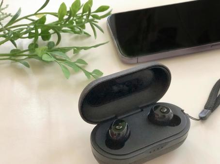 ワイヤレスイヤホン 1 ワイヤレスイヤホン 1 イヤホン,bluetooth,ワイヤレスの写真素材