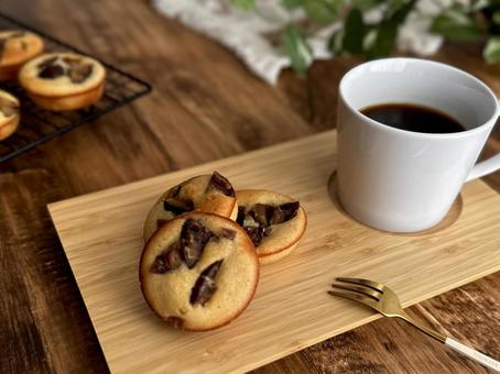 栗のフィナンシェ 栗のフィナンシェ フィナンシェ,焼き菓子,洋菓子の写真素材