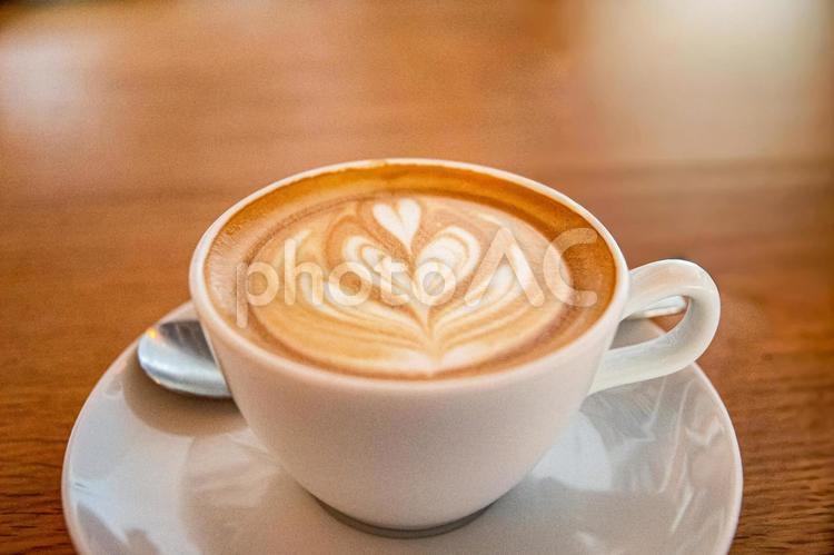 美しく描かれたラテアート カフェラテ,カフェ,コーヒーの写真素材
