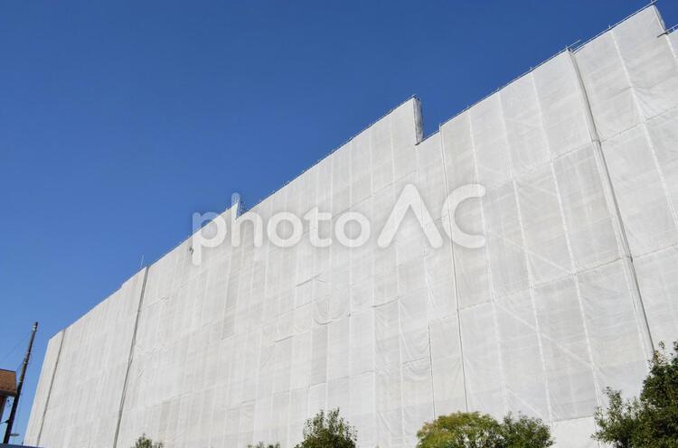 マンション壁面修繕のための養生シート 養生シート,マンション,改装の写真素材